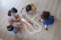 Plan Toys PlanToys Holzspielzeug Straßensystem -Schleich Verkaufe 6208 2