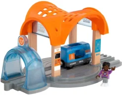 BRIO Smart Tech Sound Bahnhof Mit Action Tunnel