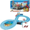 Carrera 369-3033 FIRST PAW PATROL On The Track 2,4m Rennstrecken-Set | 2 Ferngesteuerte Fahrzeuge Mit Chase Und Marshall | Mit Handregler & Streckenteilen | Spielzeug Für Kinder Ab 3 Jahren