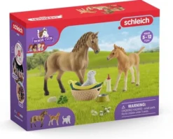 Schleich Horse Club - Horse Club Sarahs Babytierpflege 42432